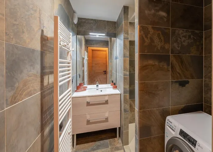 Spacieux Proche Des Pistes Avec Garage Et Wifi A 1650 - Fr-1-563-112 Daire Courchevel